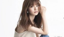 小美女被男友爆料视频,引发网友热议