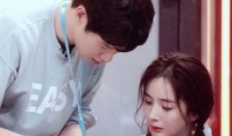 两个人吃瓜的娱乐,揭秘两位吃瓜群众的欢乐时光